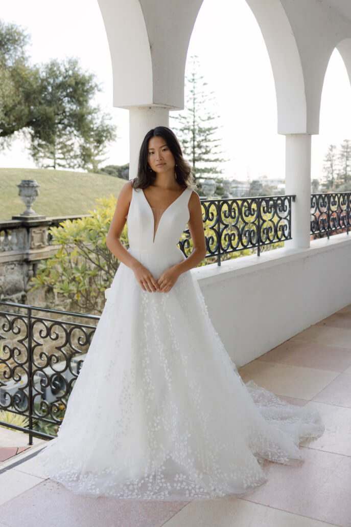 Buy Cizzy Bridal wedding dresses Bridal Boutique Baden Baden Germany