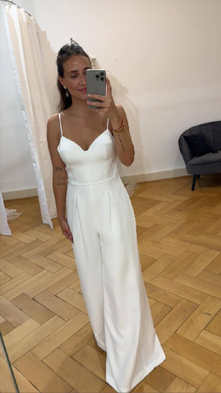 Catherine Deane Brody Jumpsuit Outfit für Standesamt clean